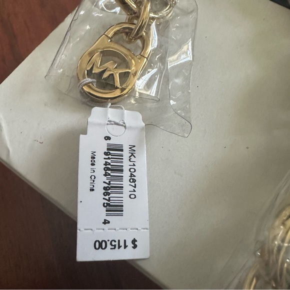 Michael Kors Gold-Tone Plated Chain-Link PadLock Bracelet new with tags - Picture 3 of 6